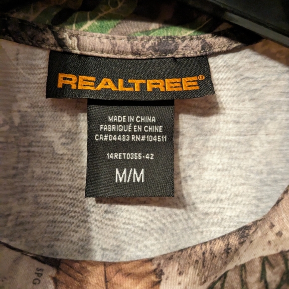 Wide Neck Turtleneck Shirt Realtree Edge - Picture 4 of 5